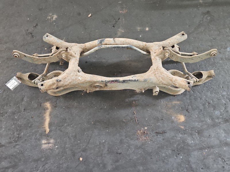 Tylna belka oś tył Peugeot 4007 2.2 hdi Tylna belka oś tył Peugeot 4007 2.2 hdi