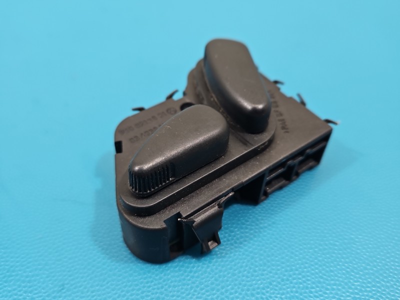 Przełącznik Mercedes, regulacji fotela prawego Mercedes W211 2108213851