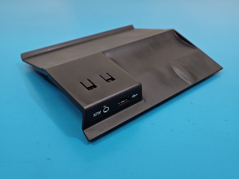 Gniazdo USB Skoda Octavia III 5E1857367B