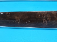 Listwa dekor deski AUDI A4 B8 8K0863305K, 8K0867420C Europejska, uszkodzone mocowanie, uszczerbane