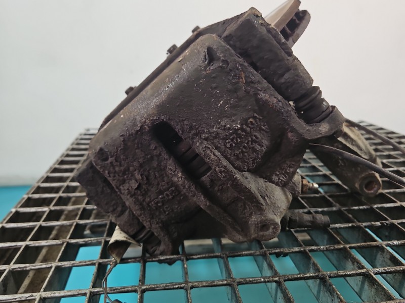 Zacisk przód prawy Ford Mondeo Mk3 2.0 tdci