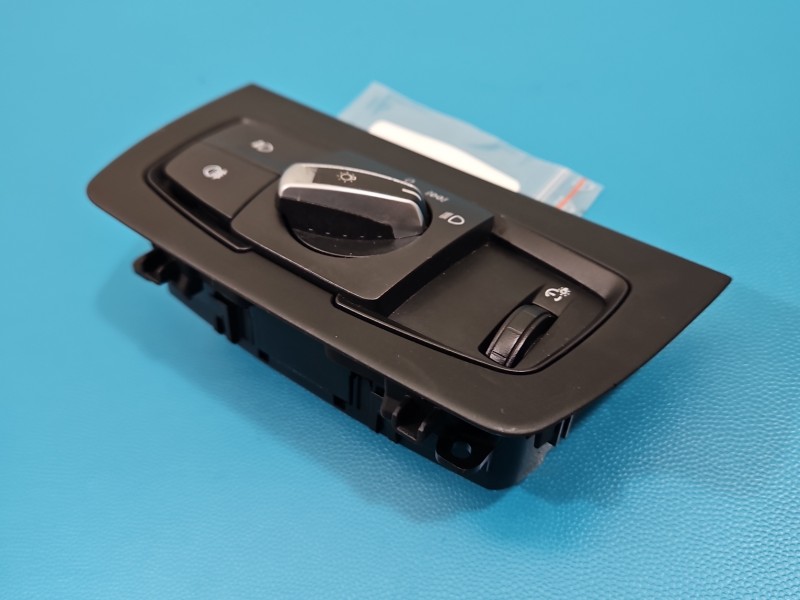 Przełącznik włącznik świateł bmw F30 9265302