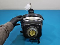 Serwo hamulcowe Audi A4 B9 8W0612103B 2.0 TFSI