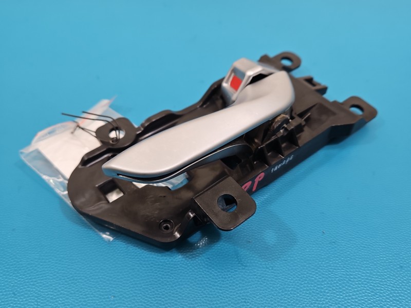 Klamka wewnętrzna przód prawa Hyundai Santa Fe III 12–18 82620-2W000