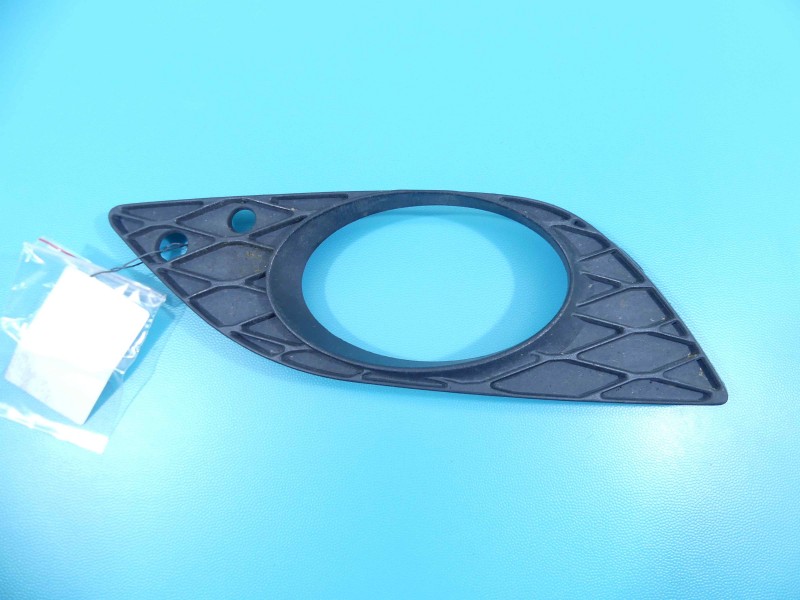 Zaślepka spryskiwacza prawa Mercedes W251 C775 A2518850623