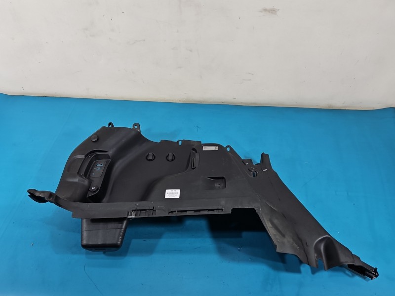 Tapicerka bagażnika lewa boczek Jeep Cherokee KL