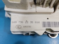 Zamek tył prawy Mercedes W245 4PIN naciętą obudowa. Uszkodzona zapięcie wtyczki 1697302235