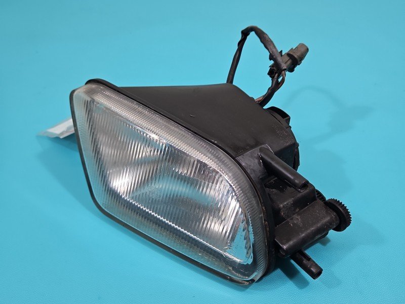 Halogen prawy Mitsubishi Space star