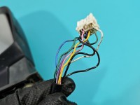 Lusterko prawe Subaru Forester II SG elektryczny, Europejska, Rysy na obudowie, mikropęknięcia na kierunkowskazie. 8pin europa