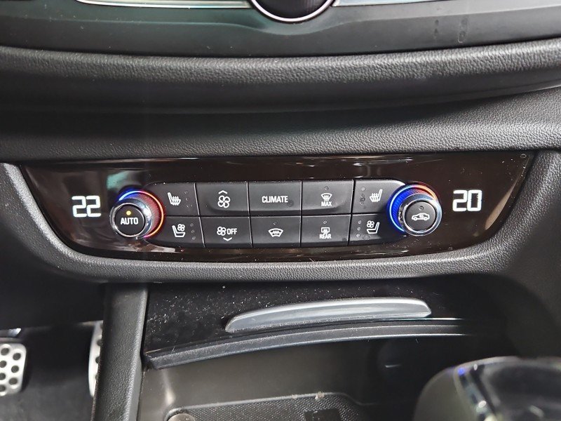 Konsola panel nawiewu Opel Insignia B 39177117 Konsola panel nawiewu Opel Insignia B 39177117