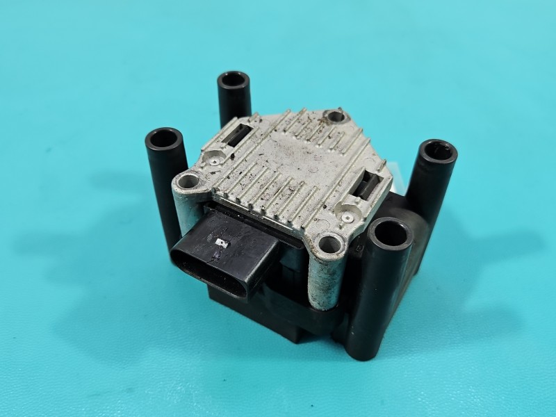 Cewka zapłonowa Seat Leon I Toledo II 5DA358000 1.6 SR Producent części: Seat, HELLA