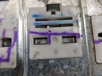 Podnośnik przód prawy Citroen C3 II 09-16 CITROEN, Pęknięcie przy mechanizmie podnoszenia mocującej szybę 2 PIN 5d HB