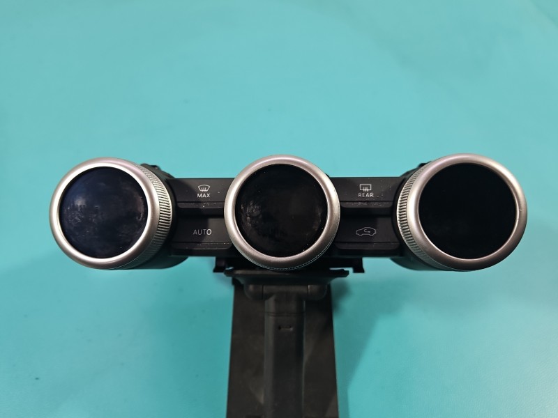 Konsola panel nawiewu Skoda Superb IV 3P0919451