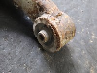 Tylna belka oś tył Toyota Yaris II 1.0 vvti