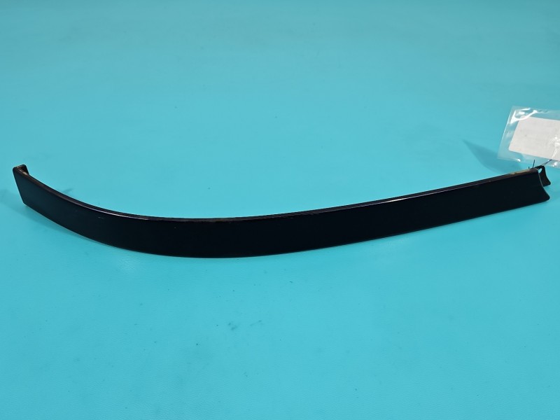 Listwa podreflektorowa Audi A8 D2 4D0853208C