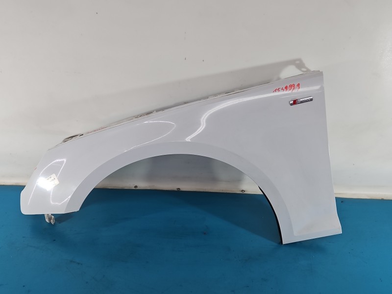 Błotnik przód lewy Audi A4 B9 LS9R