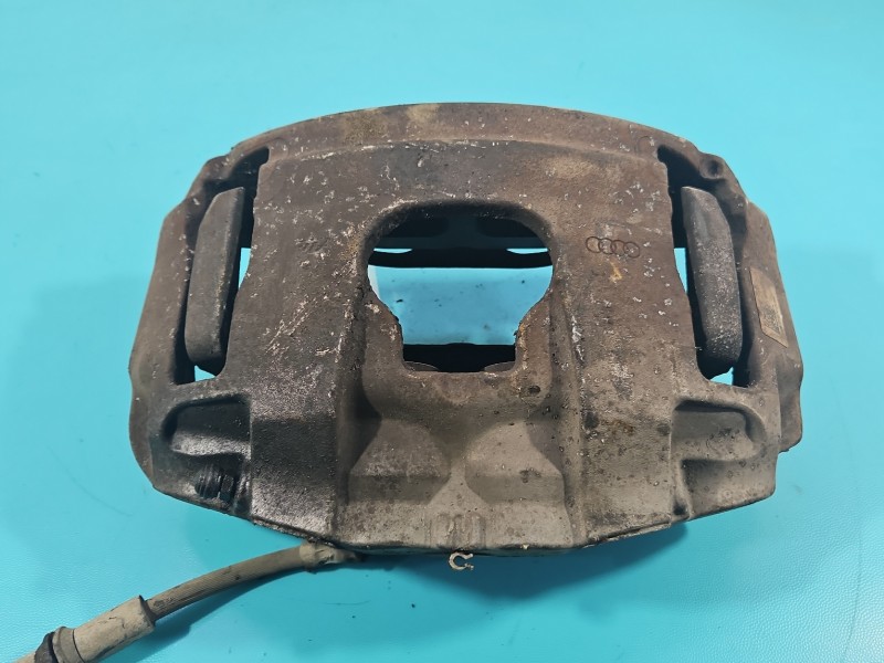 Zacisk przód prawy AUDI A8 D4 4H 2.0 TFSI