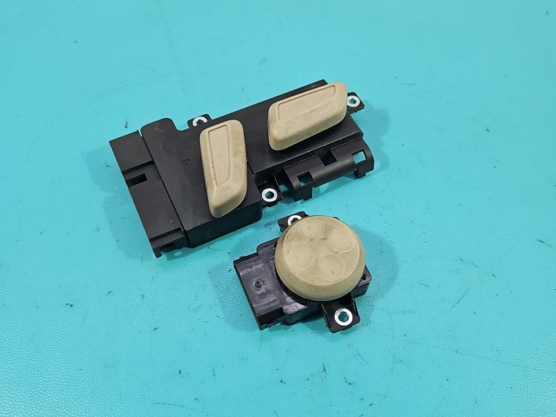 Przełącznik Producent części: Audi, fotela lewego 2ele AUDI Q5 8R 08- 8K0959747, 8E0959777B