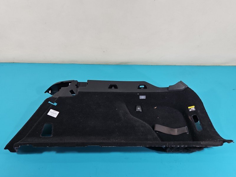 Tapicerka bagażnika prawa boczek Volvo V90 31675190