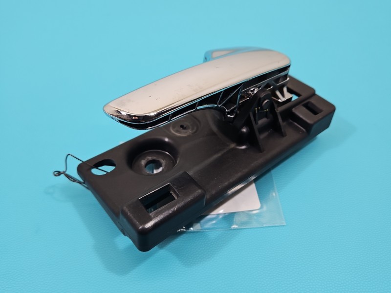 Klamka wewnętrzna przód prawa Jeep Grand Cherokee IV WK2 921265