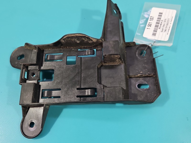 Mocowanie uchwyt Suzuki Vitara II 2015-