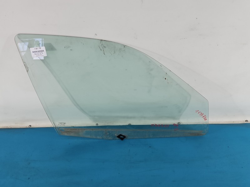 Szyba drzwi przód prawa Renault Thalia I sedan