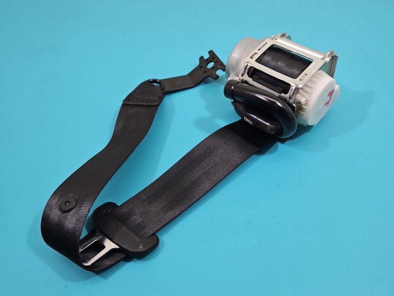 Pas bezpieczeństwa tył prawy Skoda Superb III