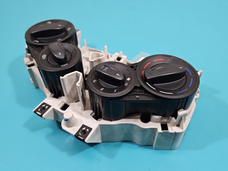 Konsola panel nawiewu Ford Ka Mk2 5H0140100