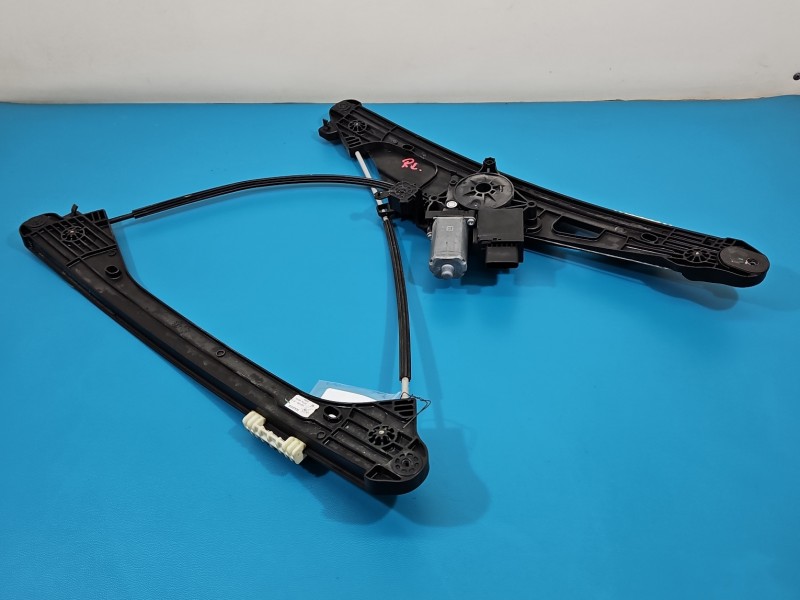 Podnośnik przód lewy SZYBY WINDA Peugeot 3008 II 9829482380 5d HB