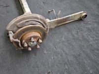 Tylna belka oś tył Nissan Primastar 01-14 2.0 dci