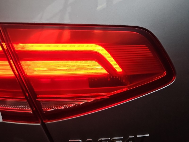 Lampa tył lewa Volkswagen, Z KLAPY LED 14-19 Vw Passat B8 sedan EUROPA