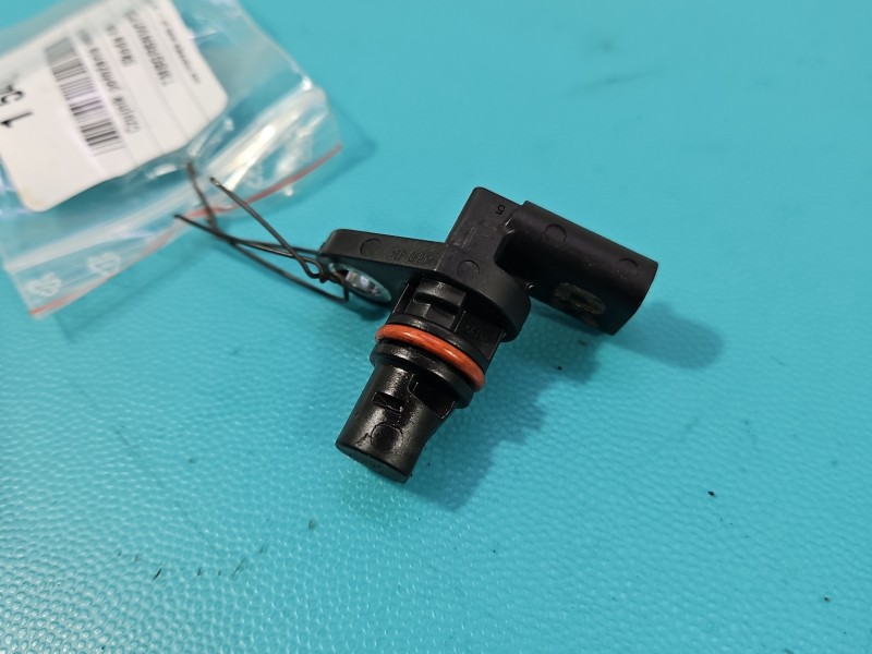 Czujnik położenia wałka rozrządu Skoda Kamiq 05E907601G