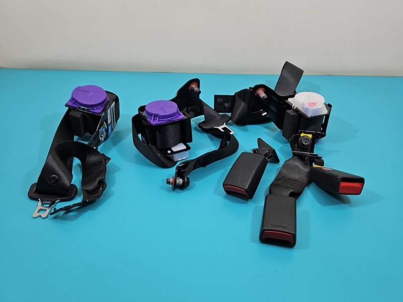 Pas bezpieczeństwa tył lewy Hyundai, komplet Hyundai Elantra VI 15-20 89820-F2200TRY, 89850-F2200TRY, 89830-F2000TRY