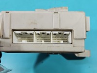 Skrzynka bezpieczników Toyota Land Cruiser 120 J120 05836D14D, 058379