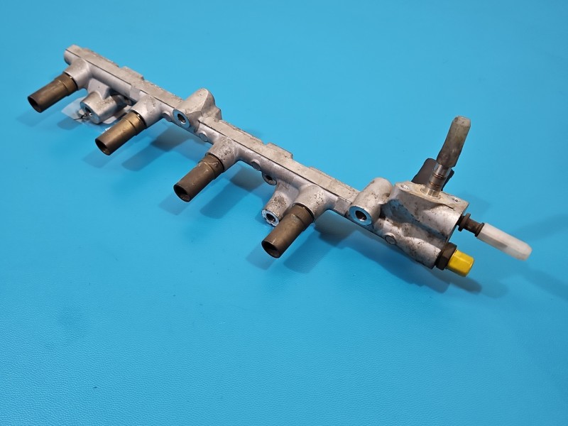 Listwa wtryskowa CZUJNIKI 0261555016, 0261545010 Alfa romeo Gt 2.0 16V