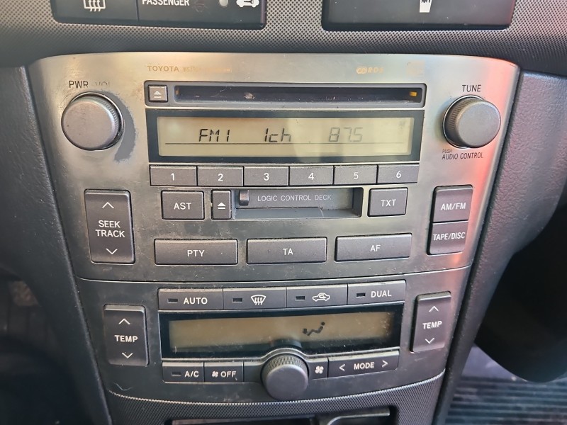 Radio fabryczne Toyota Avensis II T25 86120-05081 radioodtwarzacz