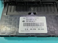 Skrzynka bezpieczników Mercedes W203 2039060005