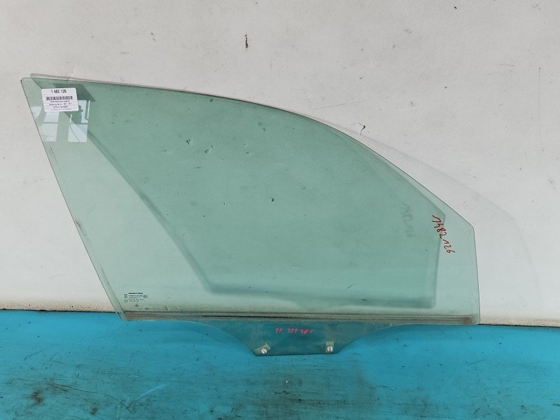 Szyba drzwi przód prawa Ssangyong Rexton I HB