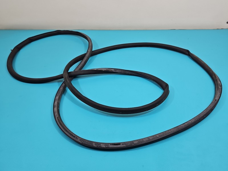 Uszczelka drzwi tył lewa BMW iX3 G08