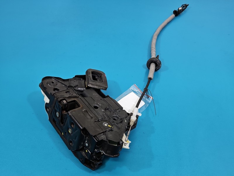 Zamek przód lewy Vw Passat B8 EUROPA 7pin 5E1837015