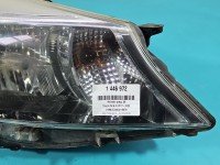 Reflektor prawy lampa przód Toyota Yaris III EUROPA
