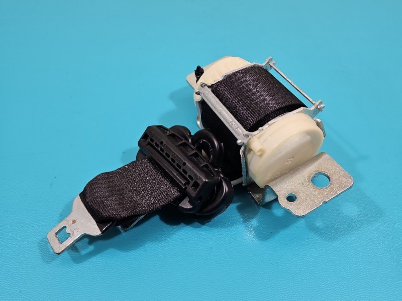 Pas bezpieczeństwa tył środkowy Dodge Caravan V 07-20 P34005520C Pas bezpieczeństwa tył środkowy Dodge Caravan V 07-20 P34005520C