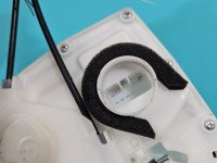 Zamek tył lewy 82302-61MA2 Suzuki Sx4 S-Cross 13-21 Suzuki, HB 5D 2pin