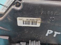 Zamek tył prawy 8E0839016C Audi A4 B6 Producent części: Audi, Uszkodzony pancerz linki