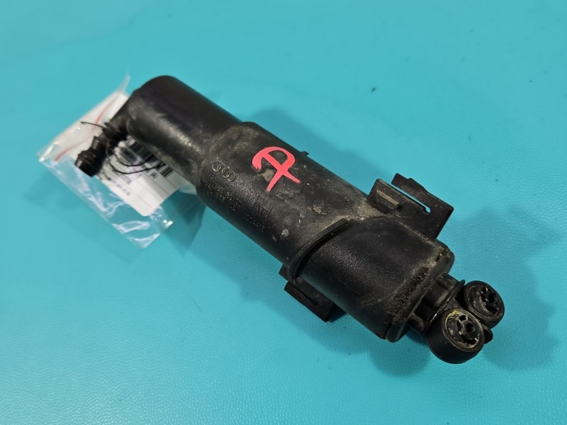 Spryskiwacz reflektora prawy Audi A5 8T 8T0955102