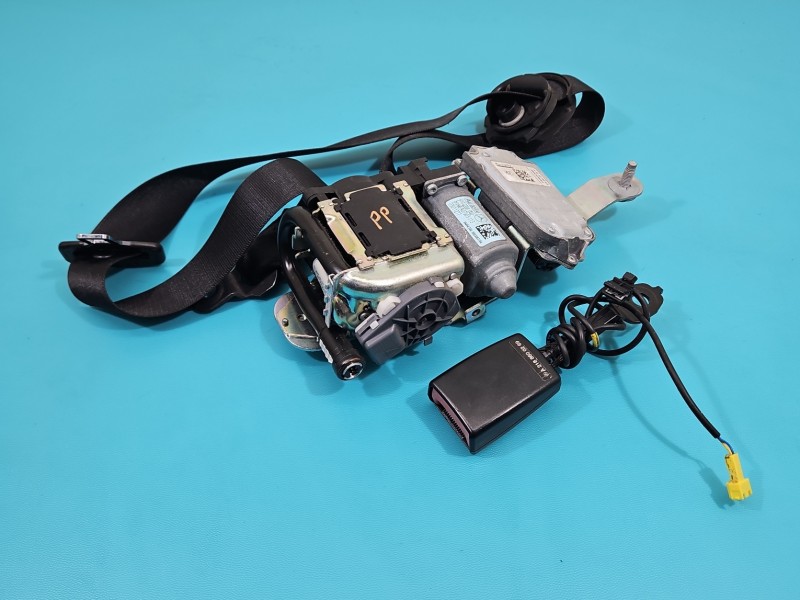 Pas bezpieczeństwa przód prawy pasażera Mercedes CLS II C218 W218 218 610035800D, 610902000K