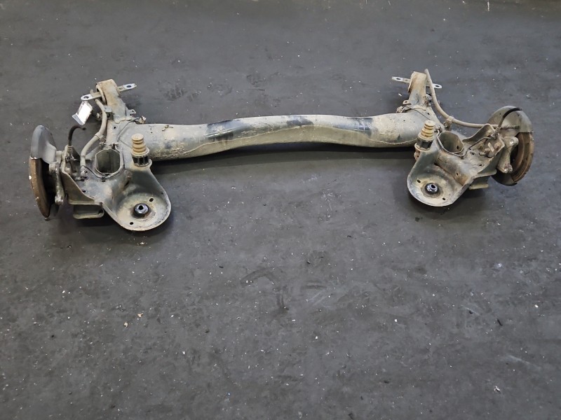 Tylna belka oś tył Peugeot 308 II T9 1.2 12V