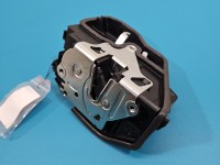 Zamek przód prawy 7229458 bmw F30 EUROPA 4pin
