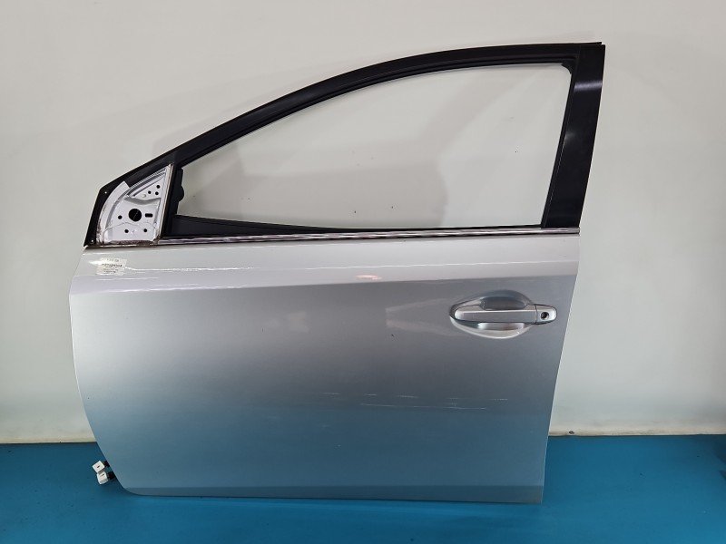 DRZWI PRZÓD LEWE KIEROWCY Toyota Auris II 5d srebrny, 1F7