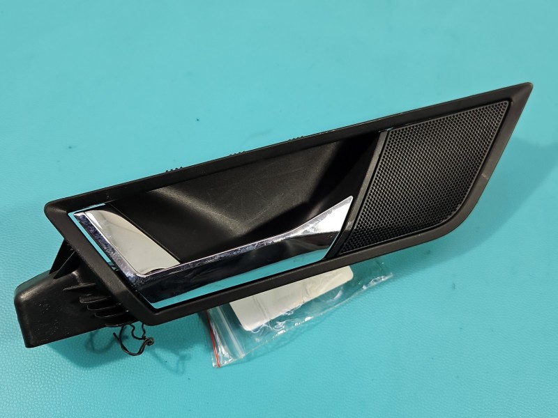 Klamka wewnętrzna tył lewa Skoda Fabia III